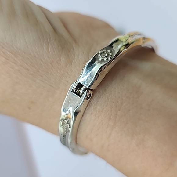 Brighton "FOOTPRINTS" Hinged Bangle! "Do Not Go Where The Path May Lead." $48 - Picture 12 of 12